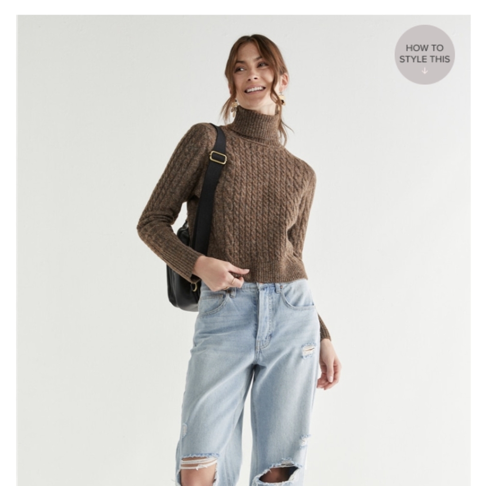 New with tags Francesca's Cable Turtleneck Sweater Light Brown Size Small